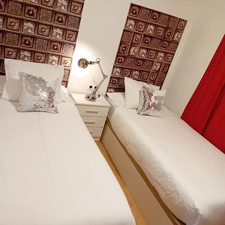 Apartamento Compartido Excelente Ubicacion Эль-Прат-де-Льобрегат Экстерьер фото