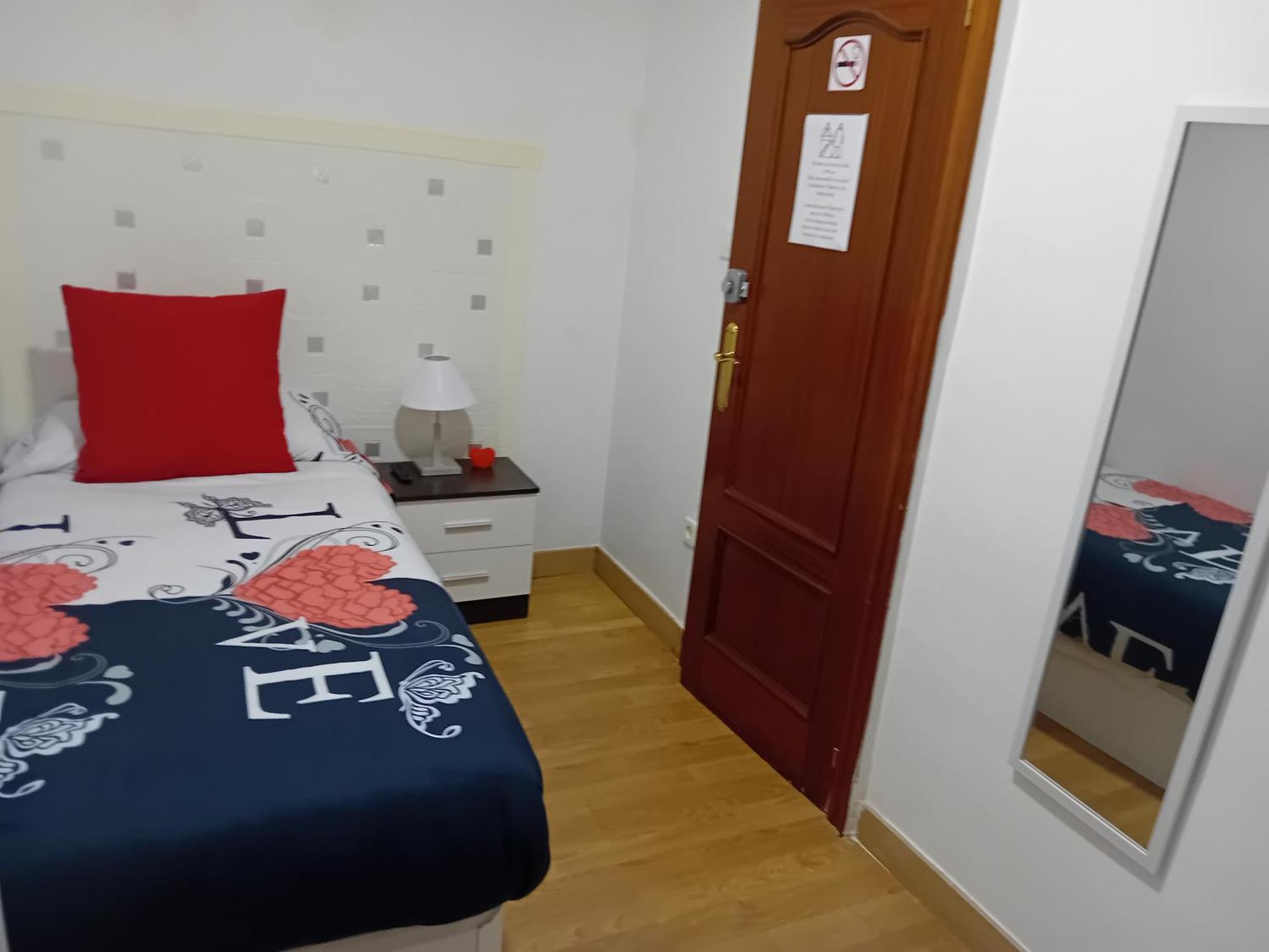 Apartamento Compartido Excelente Ubicacion Эль-Прат-де-Льобрегат Экстерьер фото