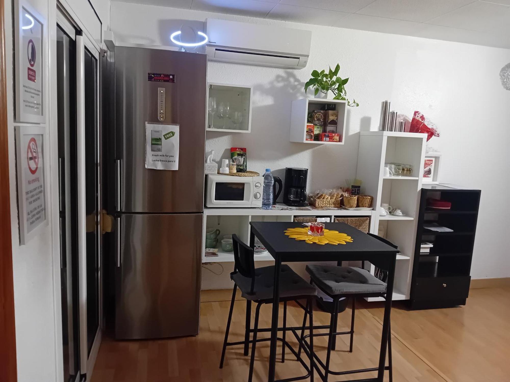 Apartamento Compartido Excelente Ubicacion Эль-Прат-де-Льобрегат Экстерьер фото