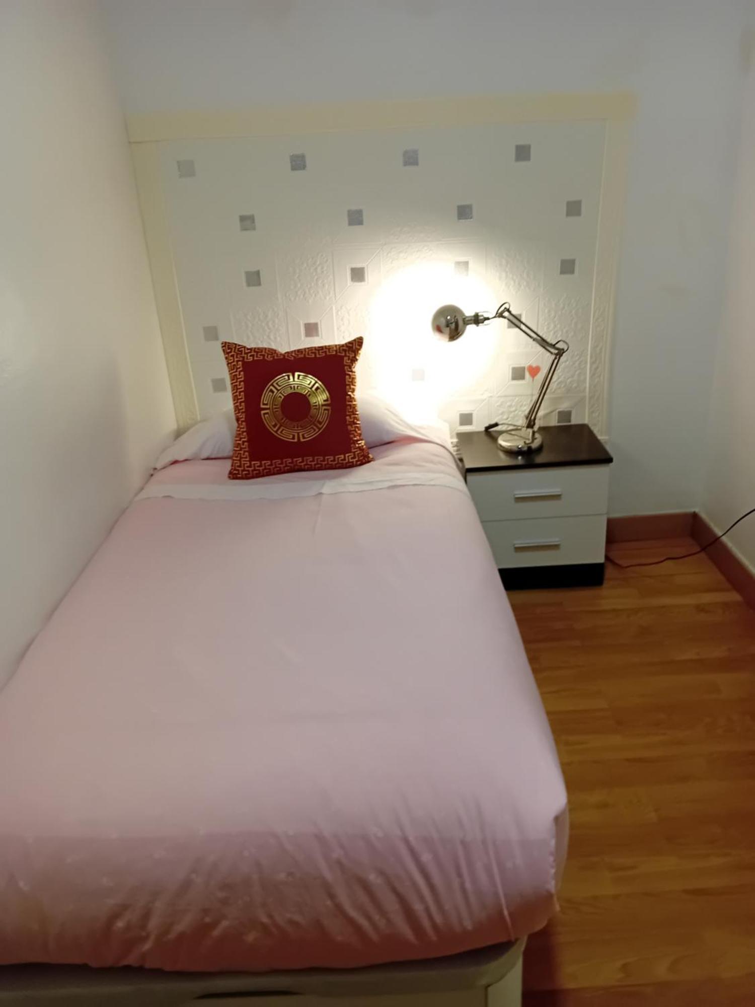 Apartamento Compartido Excelente Ubicacion Эль-Прат-де-Льобрегат Экстерьер фото