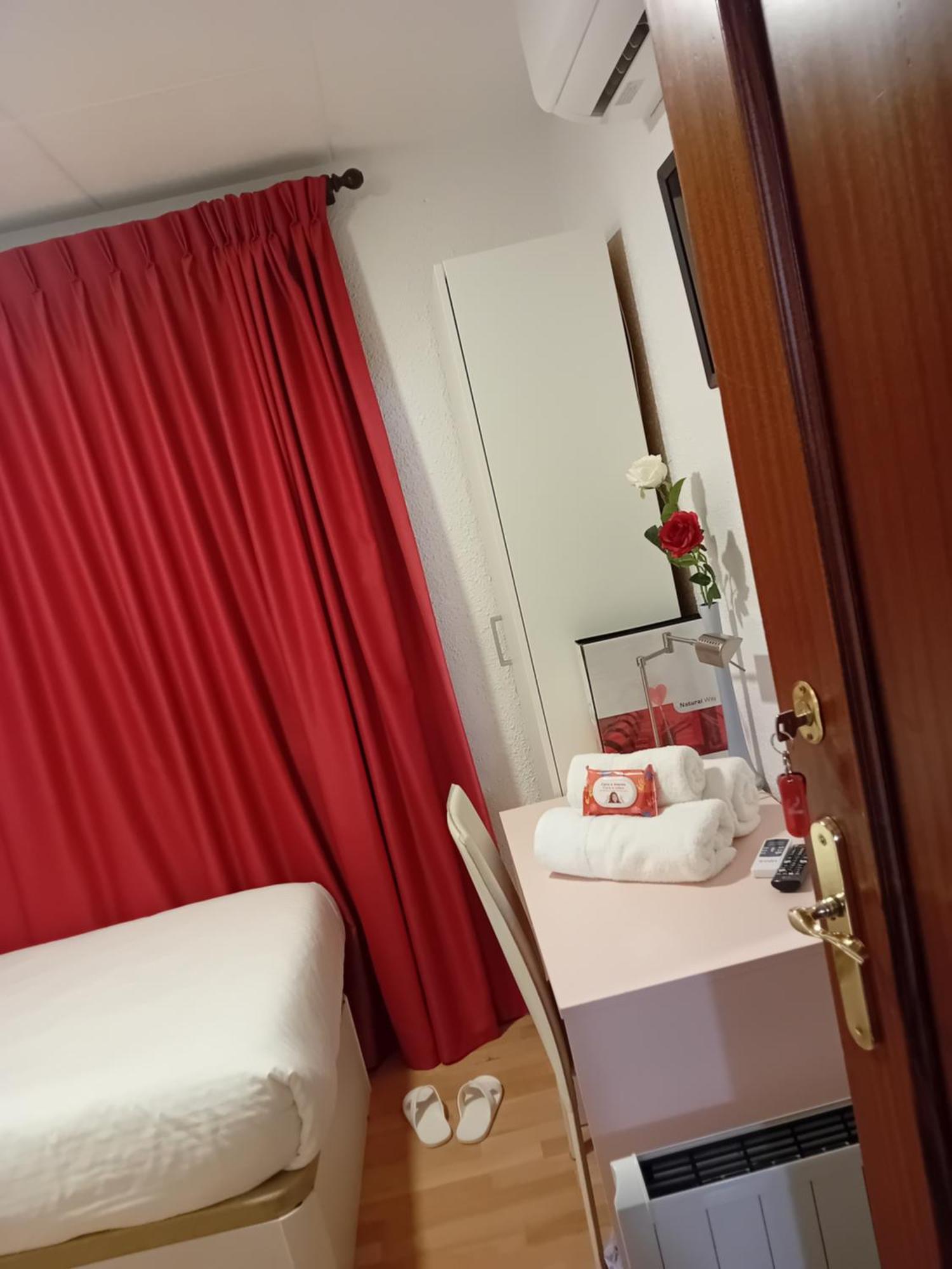 Apartamento Compartido Excelente Ubicacion Эль-Прат-де-Льобрегат Экстерьер фото